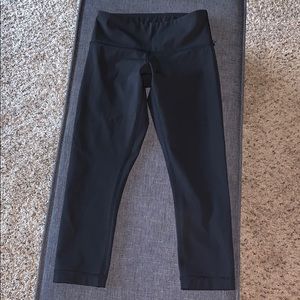 Lululemon Wunder Under full on luxtreme crop